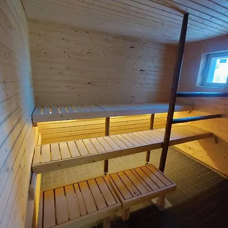 Revonmaja Chalet *